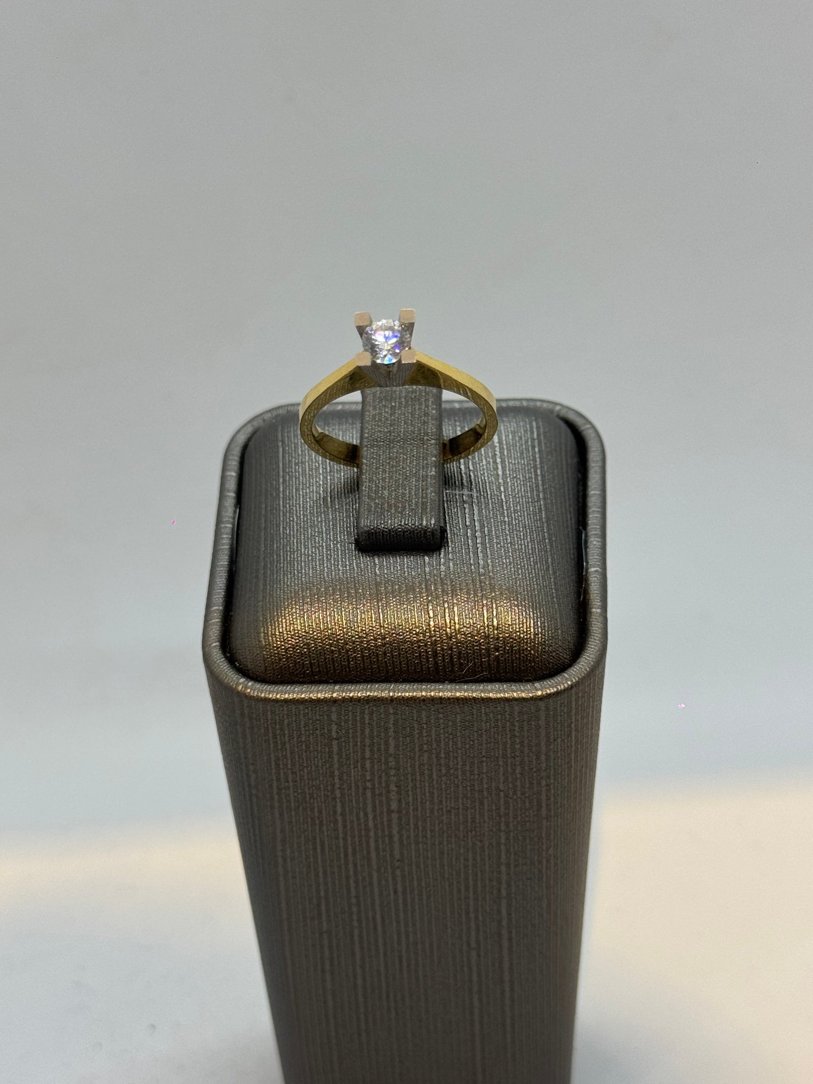 3.03 Gram 14 Ayar Tektaş Yüzük